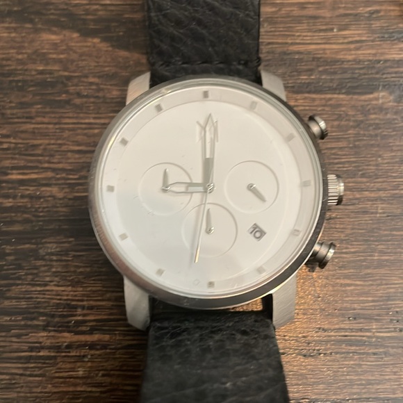 MVMT Chono 40mm watch + extra band - Picture 2 of 2